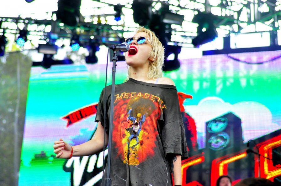 Sky Ferreira and Icona Pop to tour with Miley Cyrus; anyone not know this already?