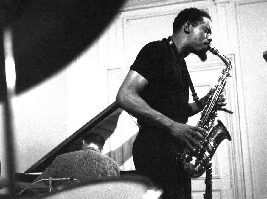 Avant-garde saxophonist Eric Dolphy's papers on view at Library of Congress; it's a single post-it note that reads "I have 19 fingers"