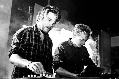 Weval sign to Kompakt, announce new EP, challenge Dauwd for the Euro beverage throne