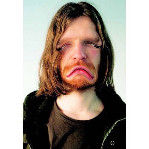 Aphex Twin decides to pollute the shallow end of the web this time, dumps 30 more unreleased tracks on us