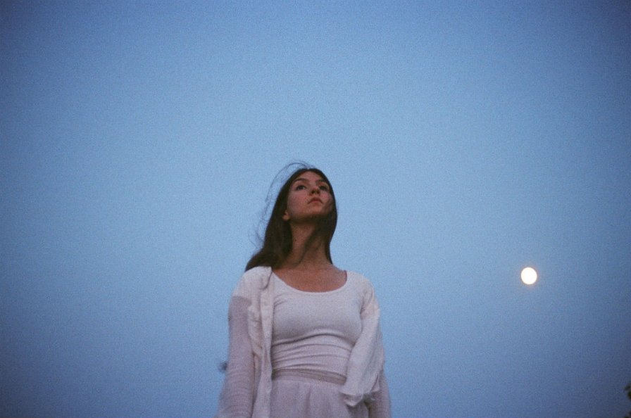 Weyes Blood announces new EP Cardamom Times
