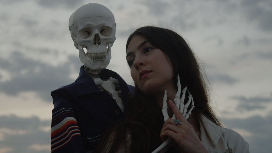 Weyes Blood sneaks off with Sub Pop for forthcoming album, bunks (platonically) with Father John Misty on fall tour in the meantime