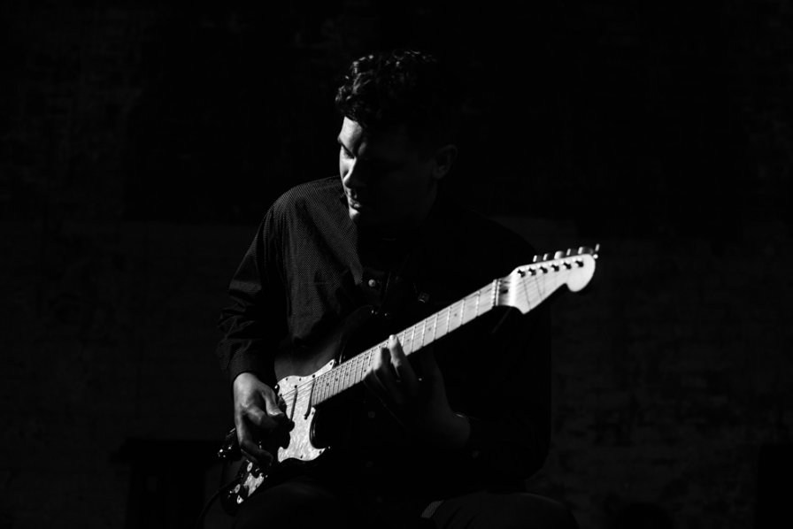 Guitar hero Patrick Higgins (Zs) readies new album Dossier for Nicolas Jaar's Other People label