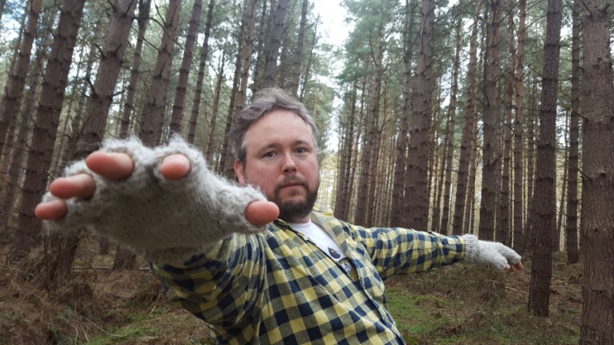 Richard Dawson shares “Jogging” from forthcoming Domino Records album 2020
