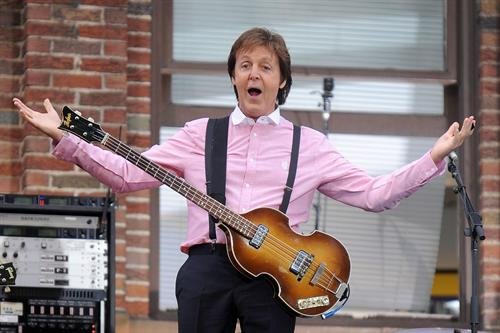 Paul McCartney blames EMI for Beatles iTunes delay; EMI blames Yoko Ono
