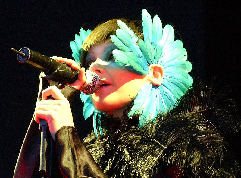Bj&ouml;rk sings on Antony and the Johnsons' new album, Swanlights