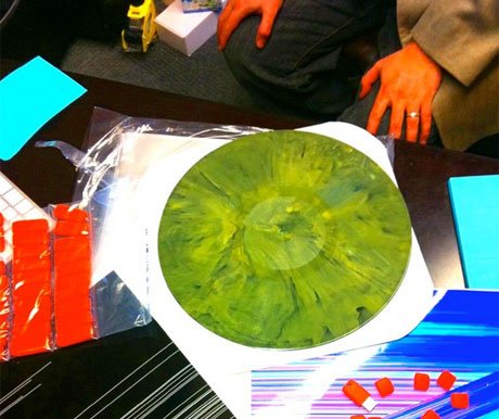 Flaming Lips/Neon Indian 12-inch collaboration out now! Now! NOW!