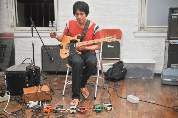 Dustin Wong can fly! Plus he just announced a new album, out on Thrill Jockey in February.